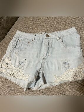 Altar’d State Light Wash Denim Crochet Trim Shorts